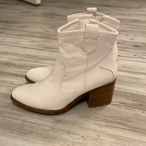 White “snake” mini cowboy boots